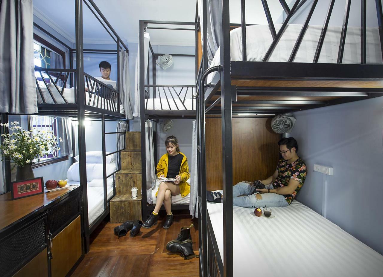 The Chi Novel Hostel Hanoi Exterior foto